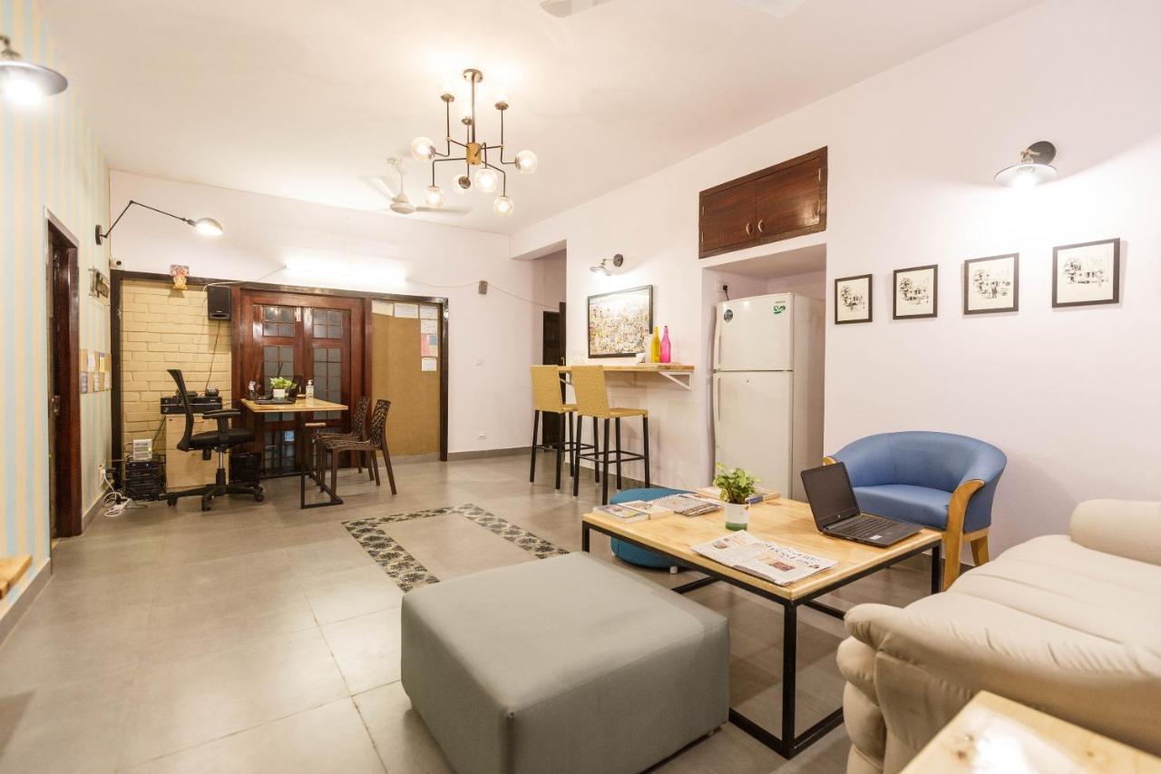 Locul Uptown - Near Bangalore Palace Grounds Екстериор снимка