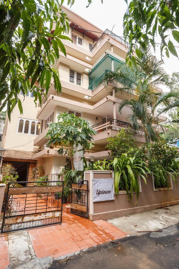 Locul Uptown - Near Bangalore Palace Grounds Екстериор снимка