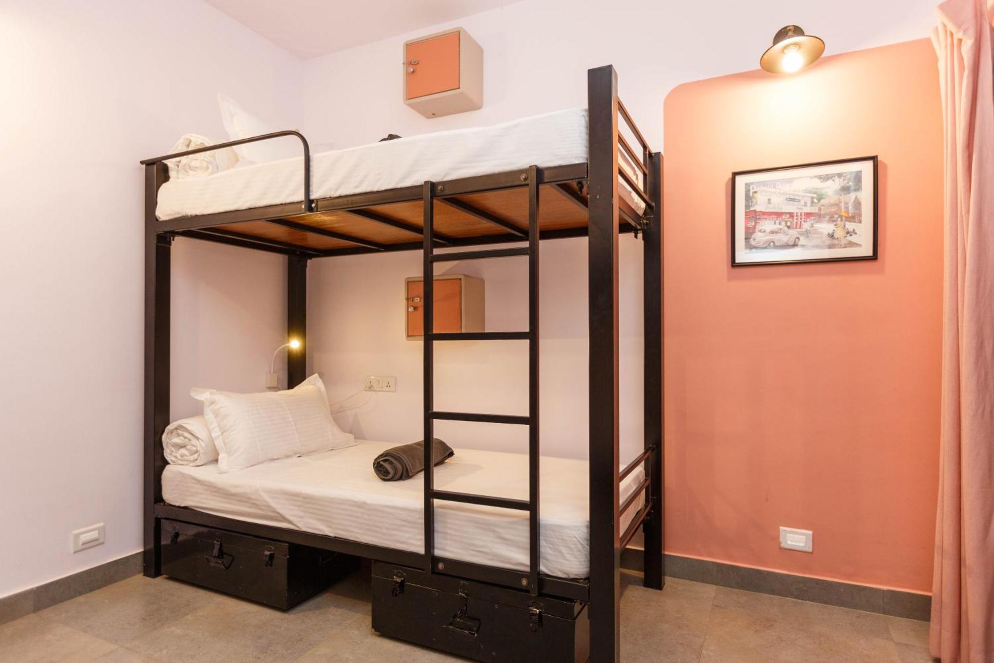 Locul Uptown - Near Bangalore Palace Grounds Екстериор снимка