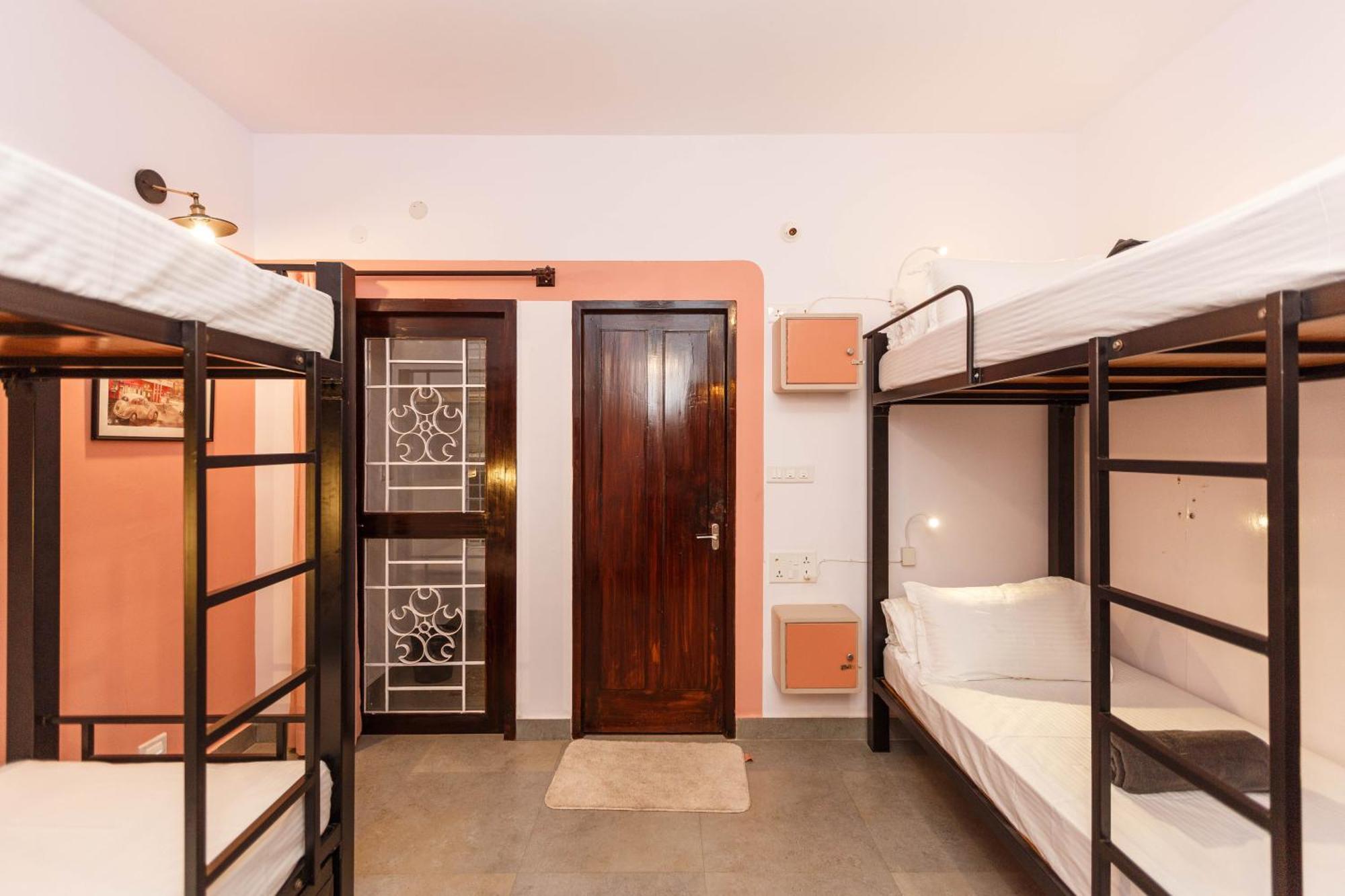 Locul Uptown - Near Bangalore Palace Grounds Екстериор снимка